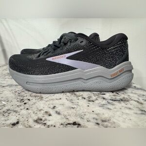 Brooks Women's Ghost Max 2 Athletic Shoes - Black and Gray
